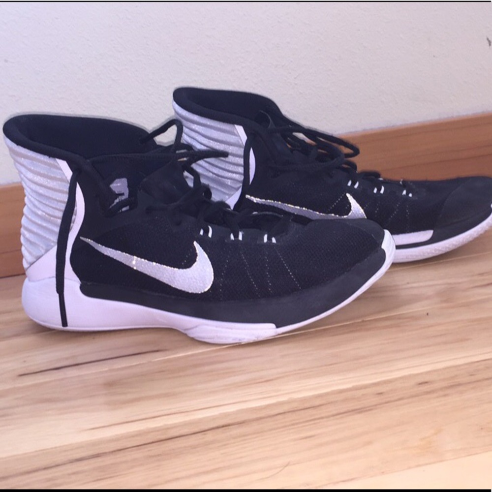 🎉huge price drop🎉 NIKE basketball shoes🐾